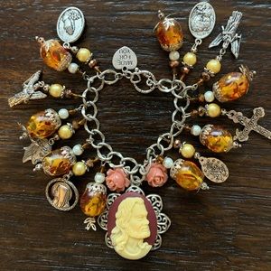 Charm bracelet